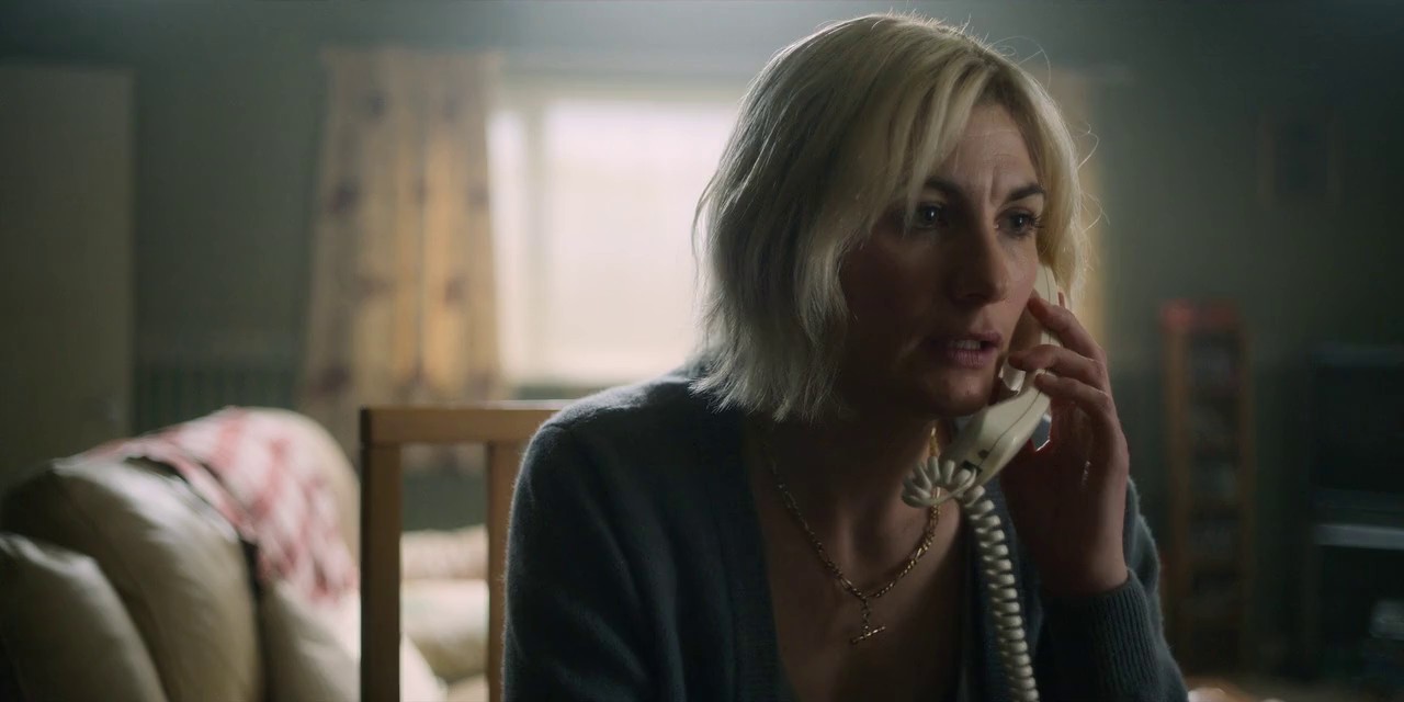 Toxic Town (2025) WEBRip S01 Hindi + English 720p x264 AVC HE-AAC 5.1 ESub.mkv.0001